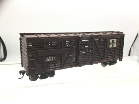 Walthers 931-1681 HO Gauge 40' Stock Car ATSF 25140