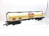 Hornby R667 OO Gauge Bogie Tank Wagon BOC