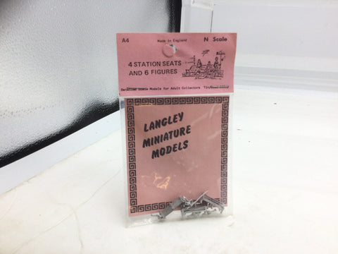 Langley A4 N Gauge Whitemetal 4 Station Seats and 6 Figures (UNPAINTED)
