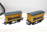 Hornby R728 OO Gauge Goods Van Weetabix x2