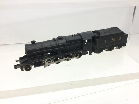 Graham Farish 1901 N Gauge LMS Black Class 8F 8233