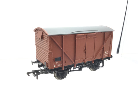 Bachmann 38-170B OO Gauge BR Plywood Vent Van B775866