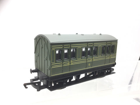 Hornby OO Gauge SR 4 Wheel Coach