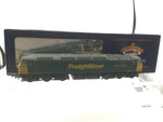 Bachmann 32-753 OO Gauge Freightliner 57011 Freightliner Challenger DCC/Weathered