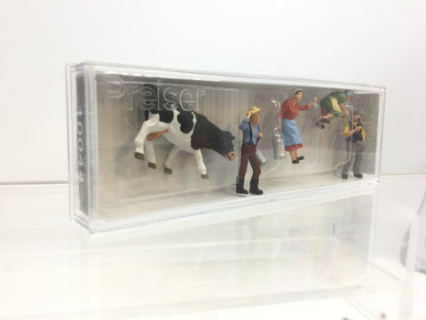 Preiser 10044 HO/OO Gauge Farm Workers (4) & Milking Cow Exclusive Figure Set
