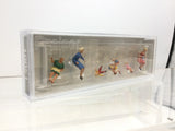 Preiser 10051 HO/OO Gauge Women (3) & Children (4) on Benches Excl Figure Set