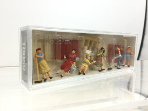 Preiser 10059 HO/OO Gauge Working Housewives (6) Exclusive Figure Set