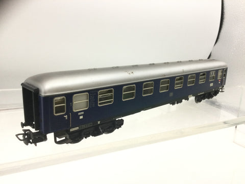 Marklin 4027 HO Gauge DB Blue 1st Class Coach