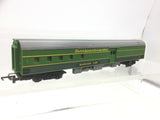 Triang R337 OO Gauge Transcontinental Green Baggage Car