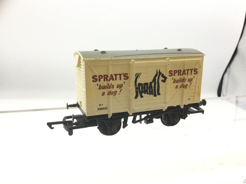 Airfix 54312 OO Gauge 12t Vent Van - Spratts