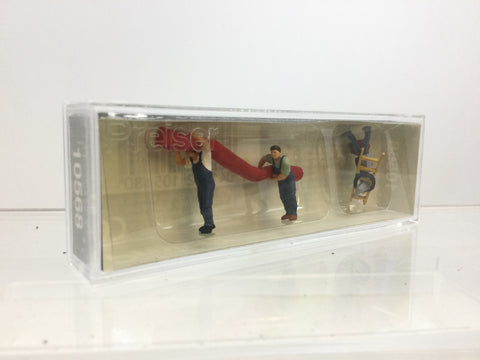 Preiser 10568 HO/OO Gauge Carpet Fitters (3) and Accessories Excl Figure Set