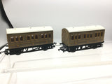 Hornby OO Gauge LNER Teak 4 Wheel Coach x2