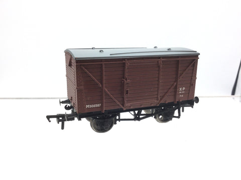 Bachmann 37-801 OO Gauge LMS Vent Van M508587