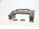 Graham Farish 42-020 N Gauge Covered Metal Footbridge