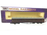 Dapol NC-005 N Gauge BR Maroon B Set Suburban Coach W6907W