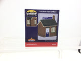 Bachmann 44-0129 OO Gauge Lucston Taxi Office