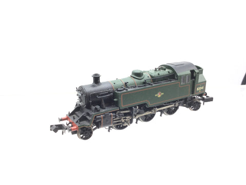 Graham Farish 372-329 N Gauge BR Lined Green Standard 3MT Tank 82041 (NEEDS ATTN)