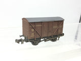 Graham Farish 373-728 N Gauge BR Bauxite Ale Van B872089 Weathered