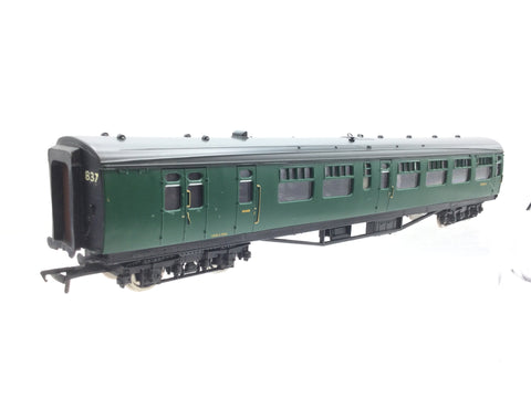 Bachmann 34-504B OO Gauge BR Green Bulleid Brake 3rd Coach S3976S