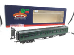 Bachmann 34-529B OO Gauge BR Green Bulleid All 3rd Coach S119S