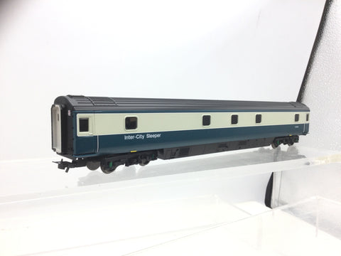 Hornby R40038 OO Gauge BR Blue/Grey Mk3 Sleeper Coach E10654