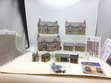 Job Lot of Assorted Kit Built OO/HO Gauge Buildings and Accessories (L3)