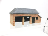 Hornby R9850 OO Gauge Skaledale Country Farm Tractor Shed