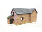 Hornby R9850 OO Gauge Skaledale Country Farm Tractor Shed