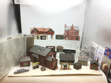 Job Lot of Assorted Kit Built OO/HO Gauge Buildings and Accessories (L5)