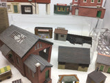 Job Lot of Assorted Kit Built OO/HO Gauge Buildings and Accessories (L5)