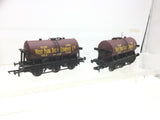 Hornby R6535 OO Gauge 6 Wheel Milk Tanker West Park Dairy Co x2