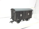 Bachmann 38-070 OO Gauge SR 12t Planked Vent Van 48679
