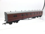 Hornby R4099B OO Gauge BR Maroon Suburban B Set Coach W6382W