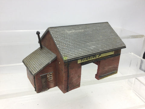 Hornby R8521 OO Gauge Skaledale Strawson's Warehouse (MODIFIED)