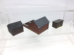 Hornby R8523 OO Gauge Skaledale Holly Farm Pigsties (plus Two Huts)