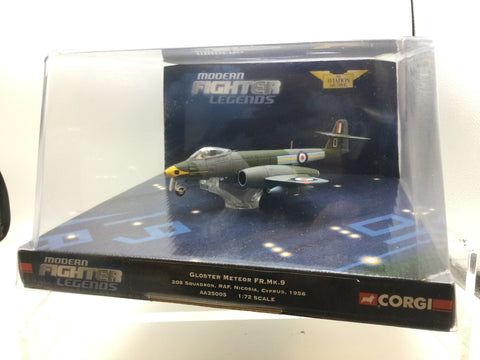 Corgi AA35005 1:72 Scale Gloster Meteor FR Mk9 208 Sqn RAF Nicosia 1956