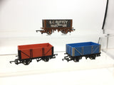 Hornby R9301 OO Gauge Thomas and Friends Wagon Triple Pack