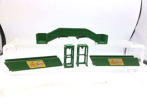 Crescent Toys OO Gauge Green Footbridge Esso Stickers