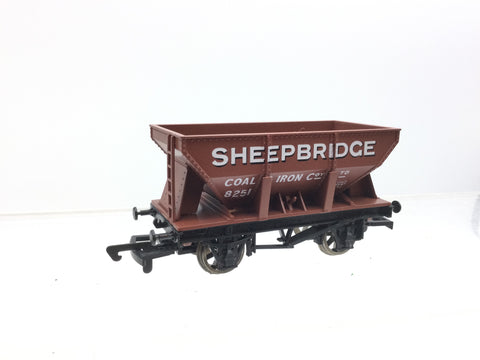 Dapol B139 OO Gauge Hopper Wagon Sheepbridge 8251