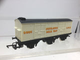 Hornby R671 OO Gauge Six Wheeled Insulated Milk Van