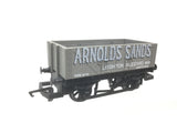 Hornby OO Gauge 5 Plank Wagon Arnolds Sands Grey