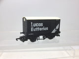 Lima 305603 OO Gauge Vent Van Lucas Batteries
