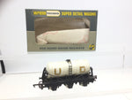 Wrenn W4657 OO Gauge 6 Wheel Milk Tank UD