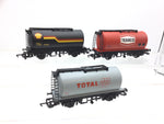 Hornby R6366 OO Gauge TTA Oil Tanker Wagons