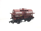 Mainline 37-136 OO Gauge Tank Wagon United Molasses