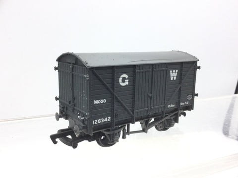 Mainline 37430 OO Gauge GWR 12t Mogo Van 126342