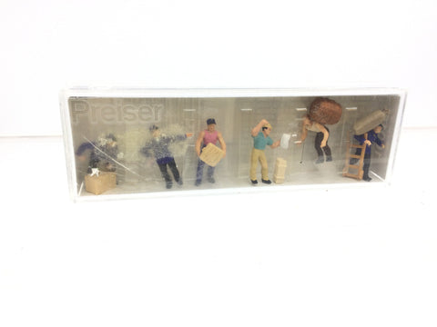 Preiser 10016(?) HO Gauge Delivery Men with Loads Figures