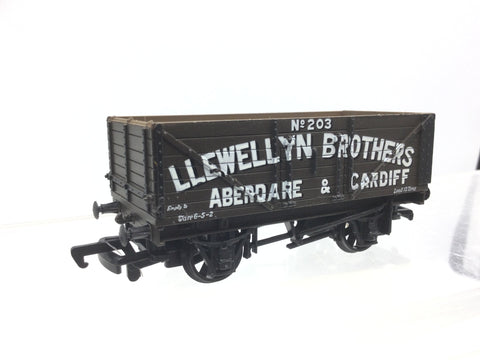 Replica 13210 OO Gauge 7 Plank Wagon Llewellyn Brothers Aberdare/Cardiff