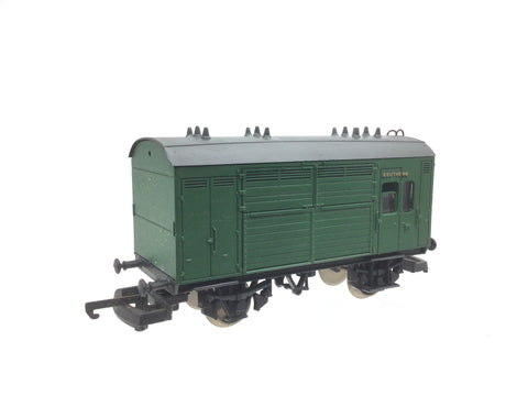 Lima 305628 OO Gauge Horse Box Southern Green