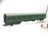 Mainline 37-121 OO Gauge BR Green Mk1 Corridor 2nd Coach S25915